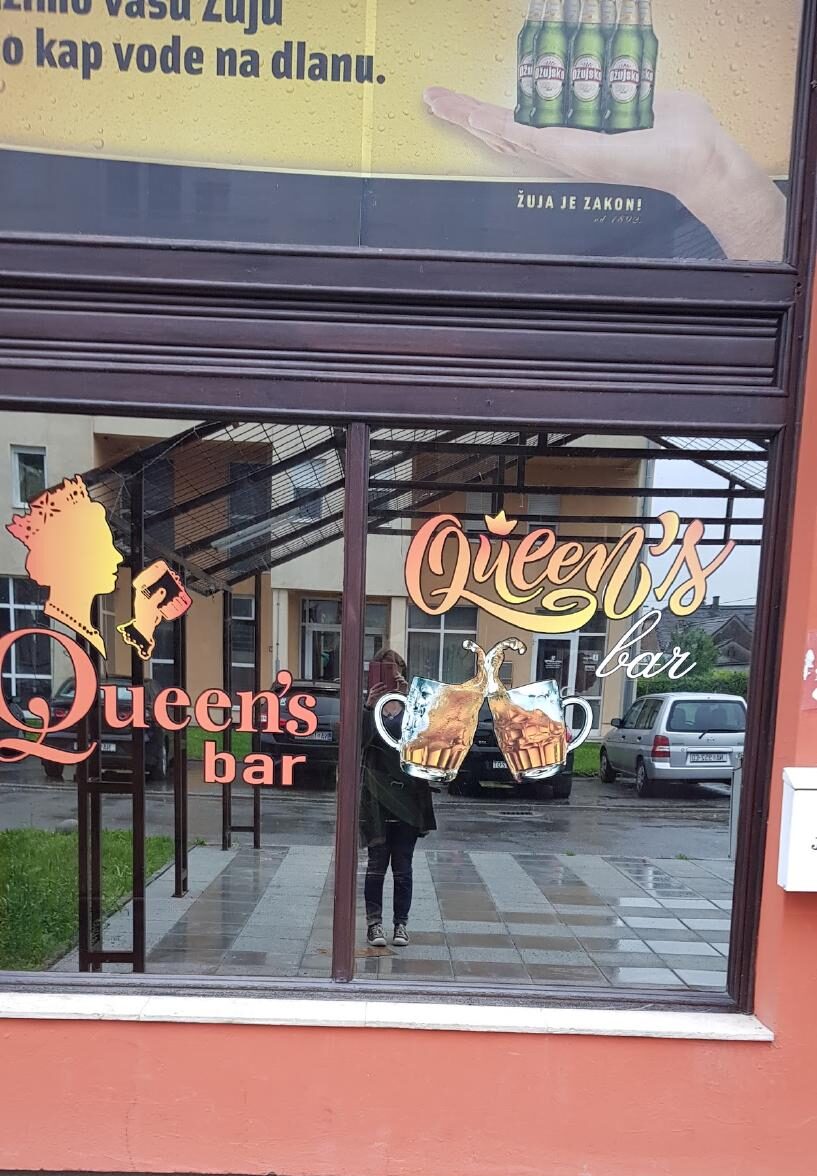 Caffe bar Queen”s